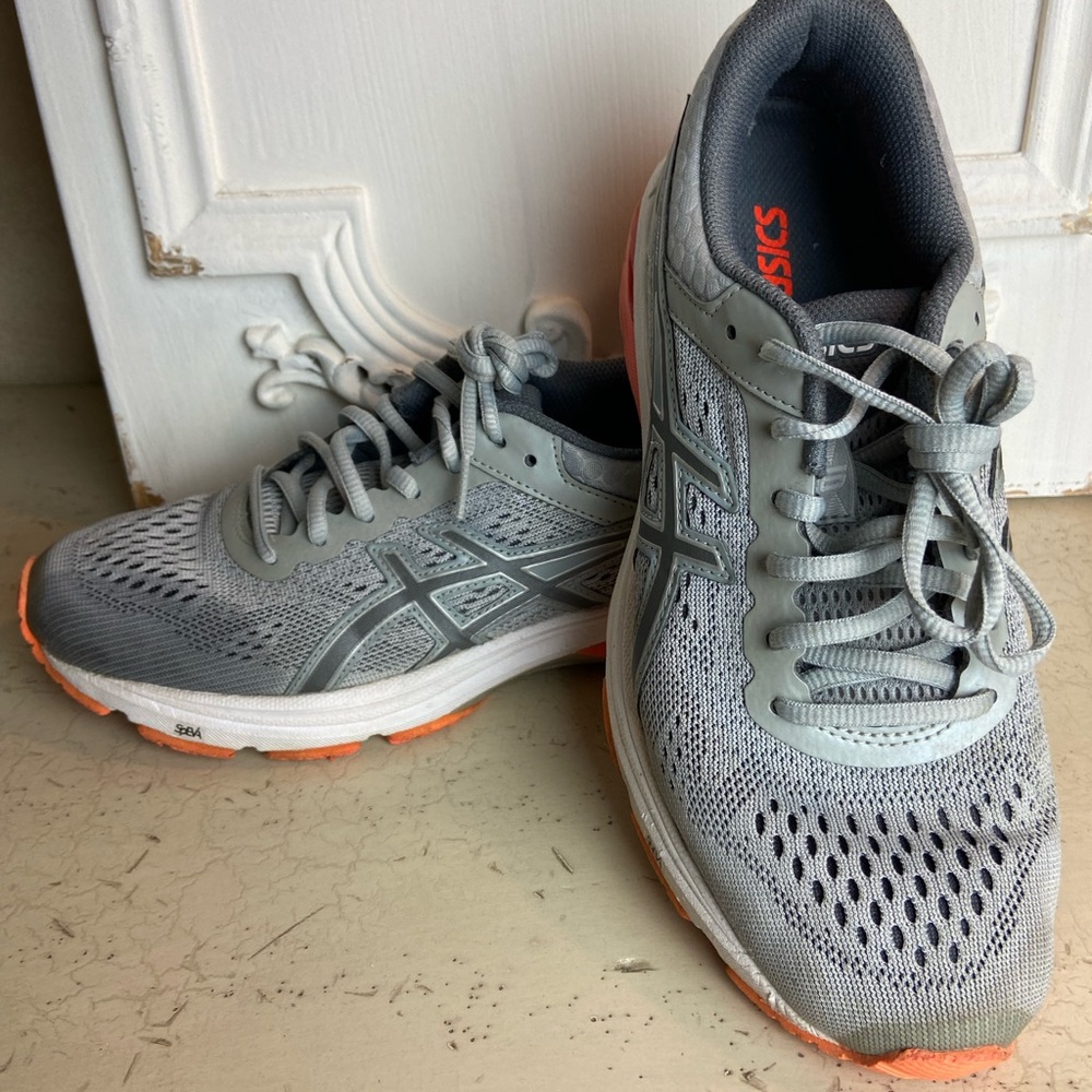 ASICS GT 1000 women’s sneakers